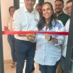 En la fotografía se observa la inauguración de la sede por el director seccional de fiscalías Cauca, Jesús Alfredo Hurtado Sanjuan, con la alcaldesa municipal, Lucy Amparo Guzmán.