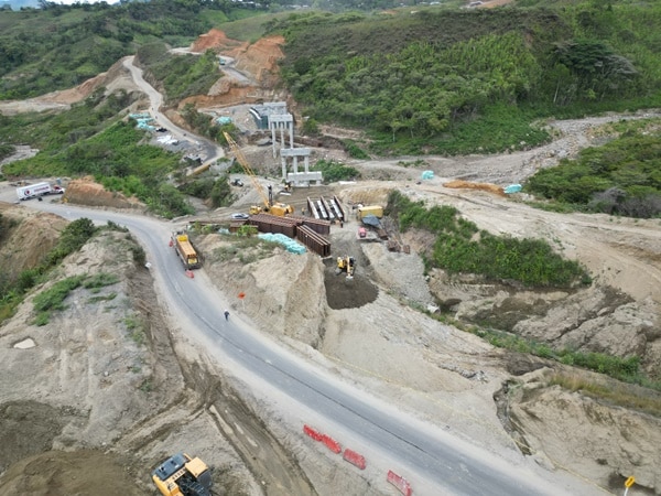 Vía Rosas- Cauca, la polémica obra que estaría lista en abril, han pasado 10 meses y aún no terminan