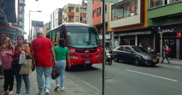 “A veces llego más rápido caminando”: ¿La espera y los desplazamientos le quitaron más tiempo?