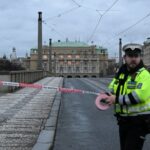 Al menos 15 muertos y 24 heridos por un tiroteo en una facultad Se habla de 15 muertos y al menos 24 personas heridas tras el tiroteo que se registró al interior de una facultad en el centro de Praga.