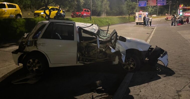 Aparatoso accidente de tránsito en la Kevin Ángel deja una persona muerta