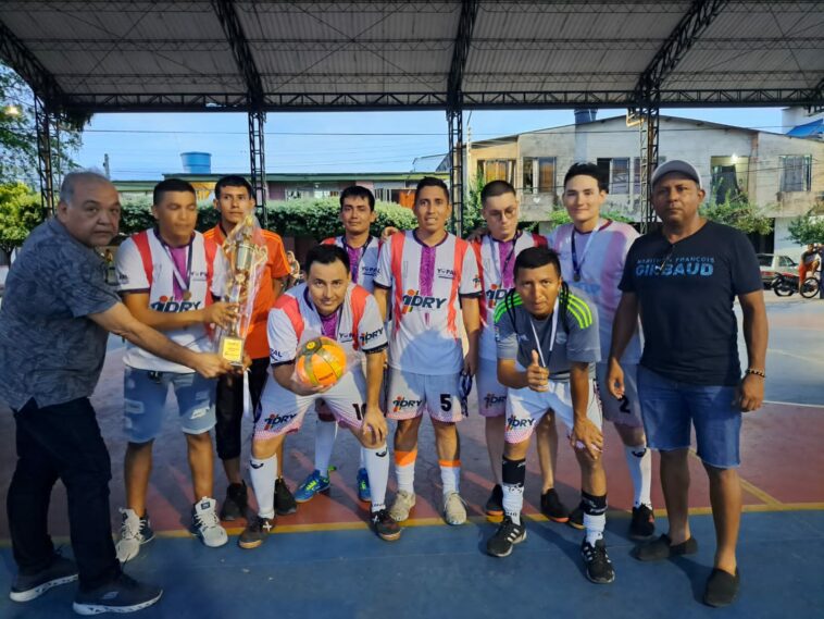 Casa de Justicia celebró sus 20 años con torneo de microfútbol apoyado por el IDRY