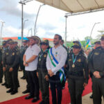 Córdoba: gobernador entrante y saliente condecoraron a miembros de la Fuerza Pública