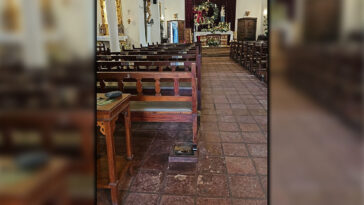 FOTOS. «Se equivocó de garaje»: Carro particular se metió en una Iglesia de El Poblado