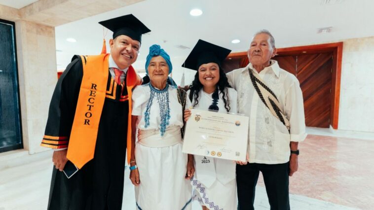  Gemelas arhuacas se gradúan como profesionales en la Universidad del Magdalena