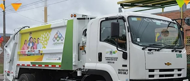 Gobernación de Cundinamarca entrega más equipos para optimizar manejo de basuras