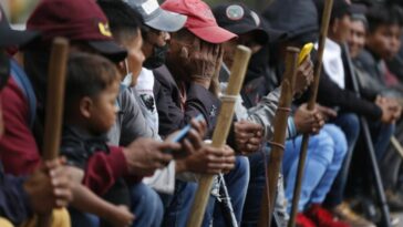 Grupo de unos 180 indígenas llegó a Bogotá: “Salimos asustados por los enfrentamientos que hubo”