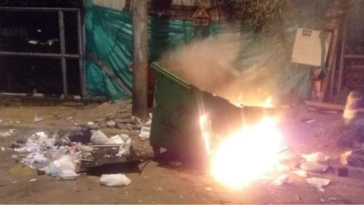 Habitantes en condición de calle siguen quemando los contenedores de basura en Armenia