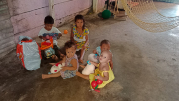 Hicimos felices a los niños de la familia  De La Torre Tejada en Zona Bananera, Magdalena