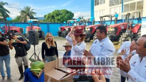 Maquinaria e insumos para 11 organizaciones ganaderas de Casanare entregaron Minagricultura y Gobernación