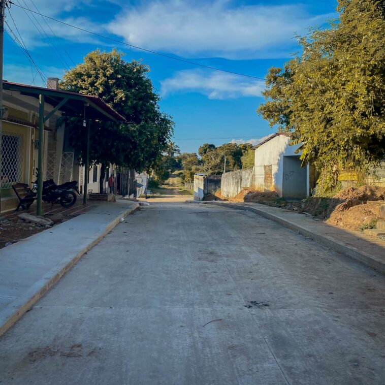 Otros seis barrios en el municipio de El Banco cuentan con su pavimentación y alcantarillado