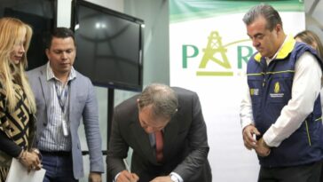 Parex inicia entrega de maquinaria en Arauca para mitigación de ola invernal