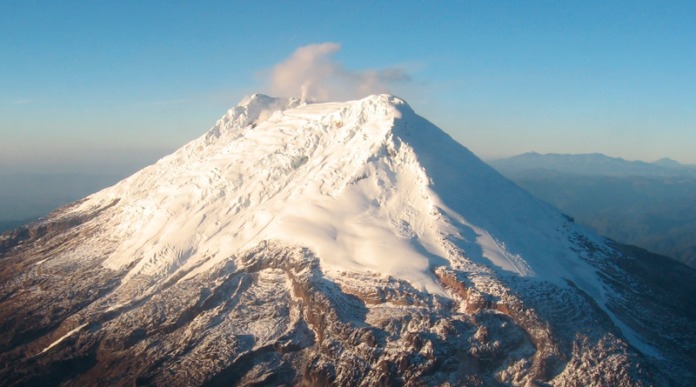 Persiste alerta amarilla en el volcán Nevado del Huila