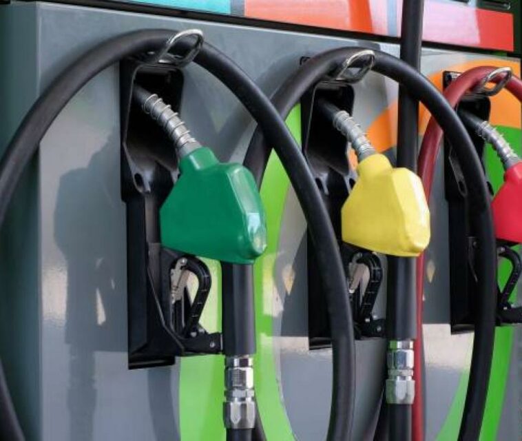 Precio de la gasolina no subirá en diciembre confirmó Minhacienda
