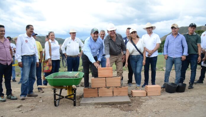 Resaltan millonarias inversiones en obras y proyectos para el municipio de Suaza