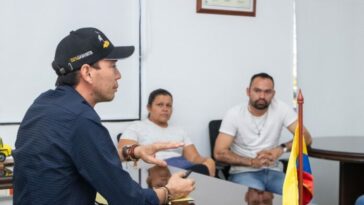 Alcalde Juan Qüenza inicia mesas de trabajo con líderes del gremio de taxistas