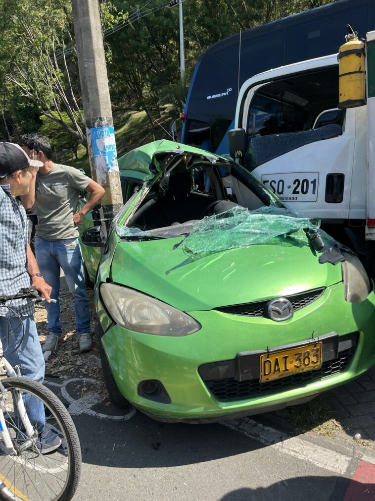 ¡Grave accidente en Belén! Mujer y niño heridos tras el choque entre un carro particular y un vehículo con oxigeno