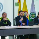 Galán se reunió con las autoridades para revisar y mejorar el plan de seguridad de Bogotá El alcalde Carlos Galán, se reunió con las autoridades y visitó la Policía Metropolitana de Bogotá (Mebog), con el fin de diseñar acciones que garanticen la seguridad de Bogotá. Esto es lo que se sabe.