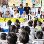 Gobernador Renson Martínez y director del Fondo Colombia en Paz entregaron kits escolares a estudiantes rurales del municipio de Fortul