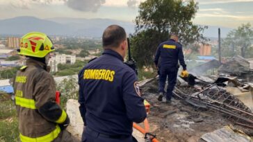 Incendio en Viviendas del Barrio Carlos García Lozada: Acción Rápida de Autoridades Evita Víctimas Fatales