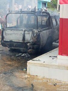 Otro vehículo de Afinia fue incinerado