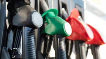 Por qué el Gobierno Nacional se plantea poner fin a los carros a gasolina