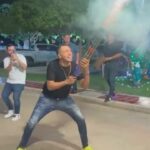 Video: Diego Daza lanzó pólvora en celebración de fin de año y generó críticas