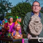 La carroza del maestro Jorge Arturo contará con un hermoso cóndor, pero también con una mujer vestida con colores de su cultura, para engalanar la senda del Carnaval.