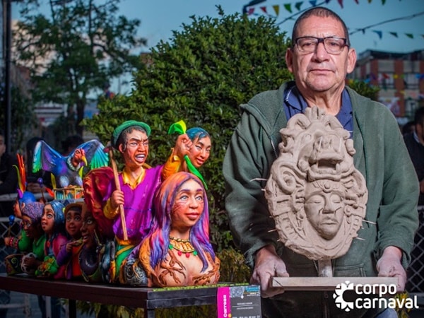 La carroza del maestro Jorge Arturo contará con un hermoso cóndor, pero también con una mujer vestida con colores de su cultura, para engalanar la senda del Carnaval.