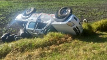 Accidente de tránsito en la vía Facatativá – Zipacón: Camioneta se vuelca sin dejar heridos