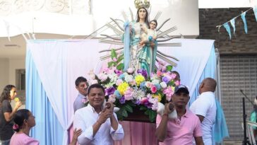 Así celebró Riohacha el día de ‘La Vieja Mello’: ausencia de Uribe y participación de otros políticos