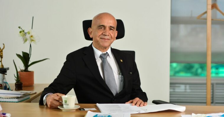 Duván Emilio Ramírez fue reelegido como rector de la UManizales