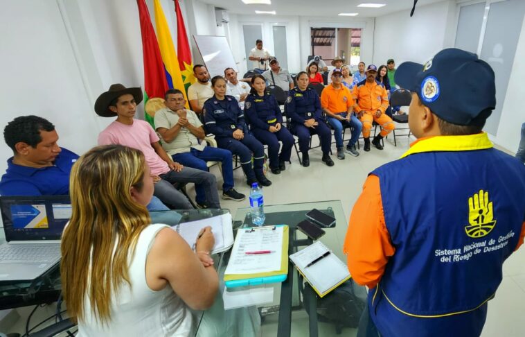 Gobernación de Casanare entrega herramientas de conocimiento, reducción y manejo de desastres a alcaldes y nuevos funcionarios