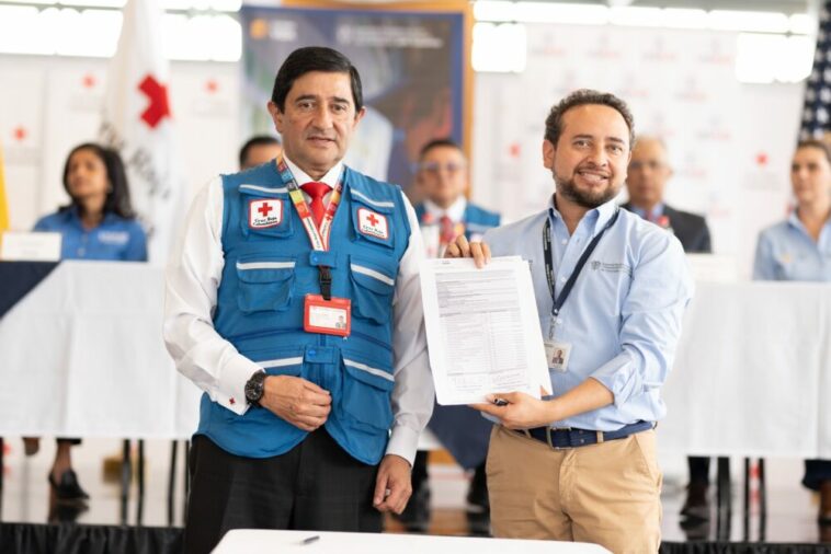 La Cruz Roja Colombiana Recibe Donación de un Millón de Dólares del Gobierno de los Estados Unidos para Fortalecer Capacidades Operativas en Atención de Incendios