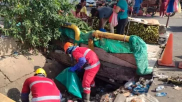 Limpiaron canal repleto de basura en el Mercado del Sur