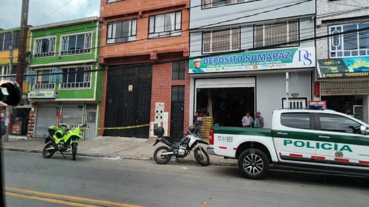 Misteriosa muerte de Fredy en Usme Fredy, un joven de 21 años, fue asesinado en el barrio Chuniza de la localidad de Usme. Q'HUBO estuvo en el lugar de los hechos.