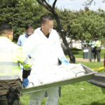 Violenta riña cobró la vida de un hombre en Chapinero En la parte alta del barrio Bosque Calderón (en la localidad de Chapinero), la noche del domingo se presentó una pelea que cobró la vida de un joven residente de esta zona.