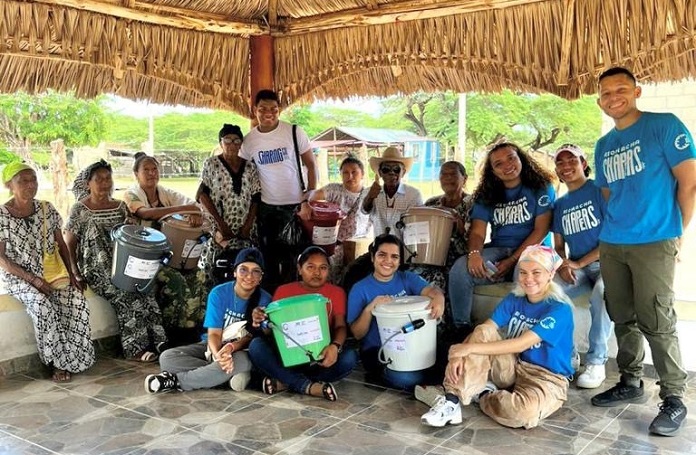Más de 200 familias priorizadas son beneficiadas en Riohacha con la donación de filtros purificadores de agua de la mano de la ONG World Vision.