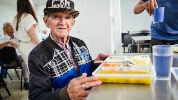 Adultos mayores de Tesalia reciben importante apoyo de la alcaldía