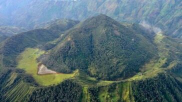 Autoridades monitorean la actividad del volcán Cerro Machín