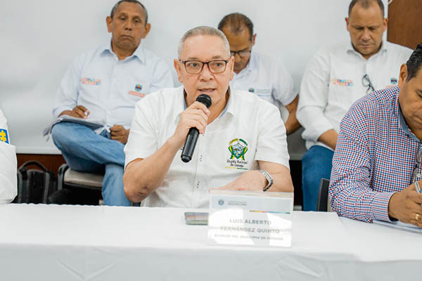 Autoridades y sociedad civil buscan soluciones ante bloqueos en la vía Santa Marta-Barranquilla