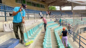 Campaña de aseo y limpieza llegó a el “Templo del Béisbol”, Estadio Tres de Mayo, en Lorica