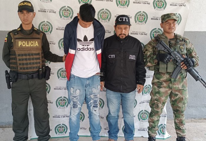 Capturado por acceso carnal abusivo con menor de 14 años