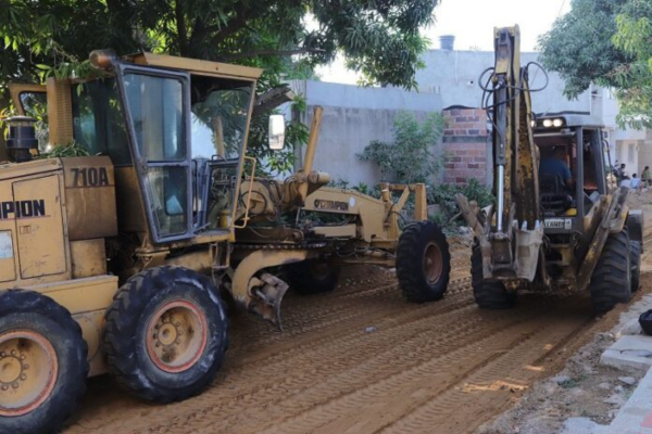 Dan inicio a obras de pavimentación en el barrio Cooperativo