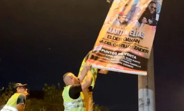Desmontan vallas publicitarias no autorizadas en Montería