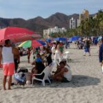 Lleno total en playa de El Rodadero este Jueves Santo