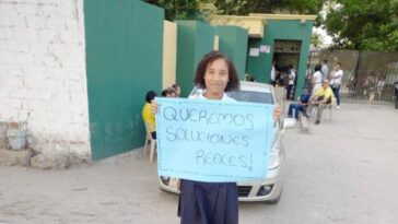 Exigiendo soluciones de fondo, están muchos estudiantes de Fonseca, siendo la constante en las instituciones educativas de La Guajira.