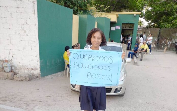 Exigiendo soluciones de fondo, están muchos estudiantes de Fonseca, siendo la constante en las instituciones educativas de La Guajira.