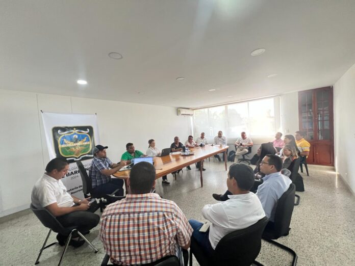 Aspecto del encuentro donde se socializó la puesta en marcha del servicio de agua potable en Barrancas.