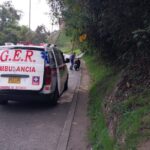 Una motociclista se accidentó en la avenida Kevin Ángel